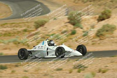 media/Jun-01-2025-CalClub SCCA (Sun) [[eae223c5dd]]/Group 3/Qualifying/